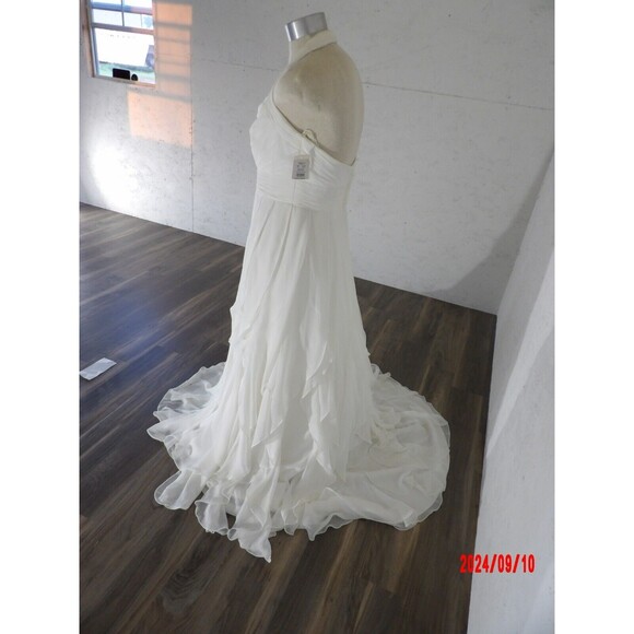 A Lina Halter Wedding Dress David’s Bridal Ivory Satin Wedding Dress Size 14 - Picture 10 of 12